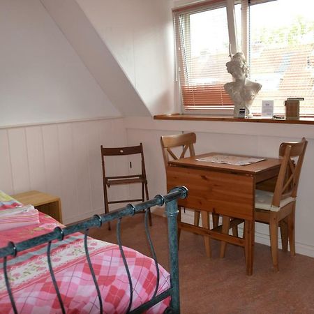 B&B Macbed Checkin-Time 1700-1800 Or Request Before You Book Alkmaar Extérieur photo