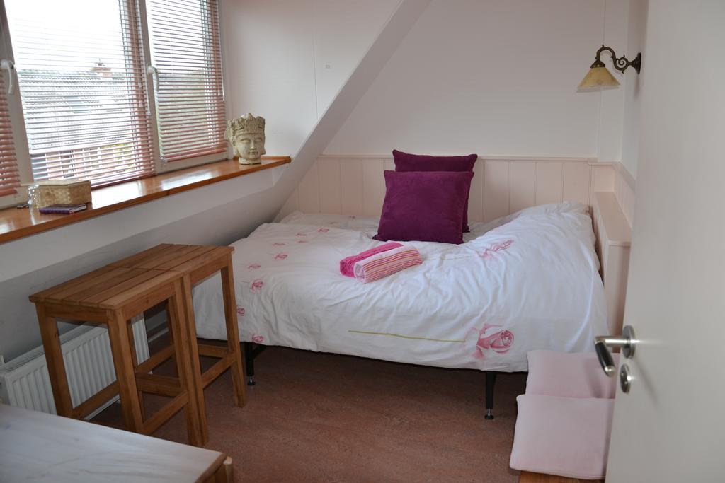 B&B Macbed Checkin-Time 1700-1800 Or Request Before You Book Alkmaar Extérieur photo