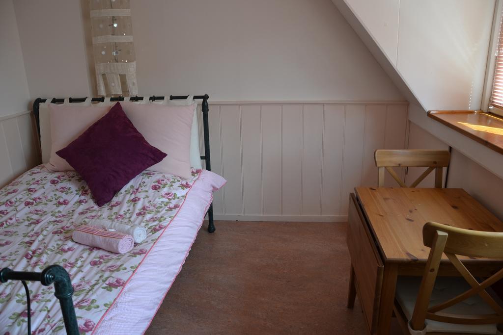 B&B Macbed Checkin-Time 1700-1800 Or Request Before You Book Alkmaar Chambre photo